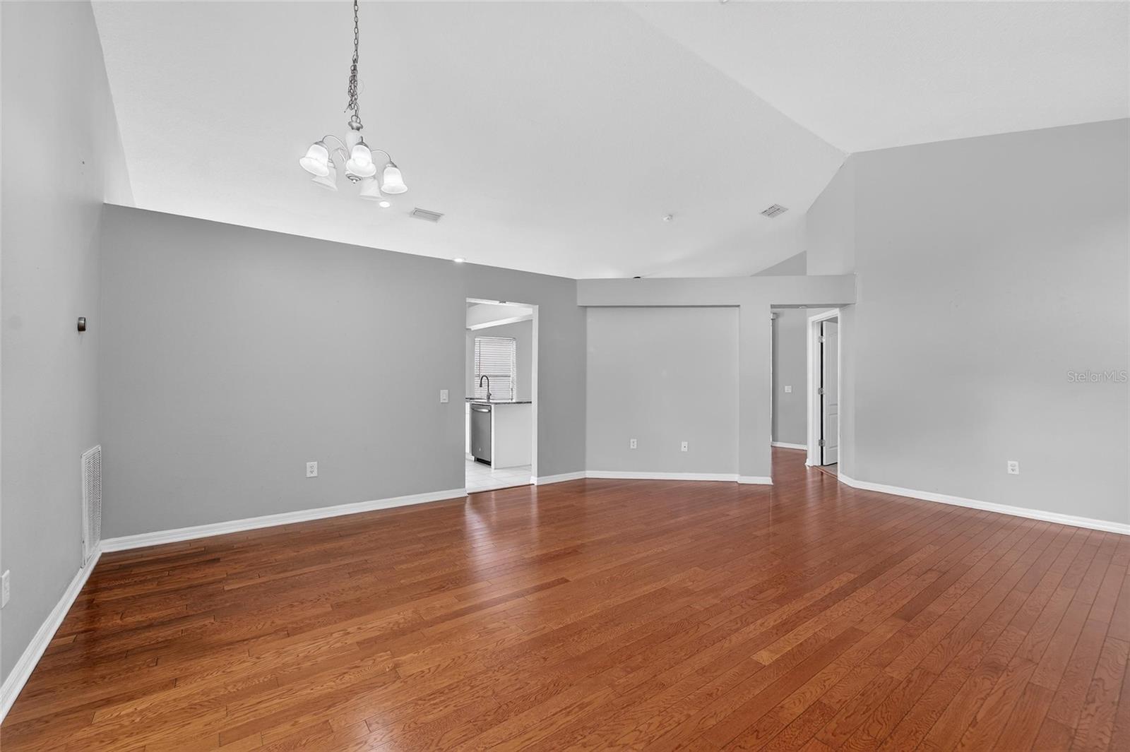 Image 10 of 58 For 11305 Symmes Lake Drive