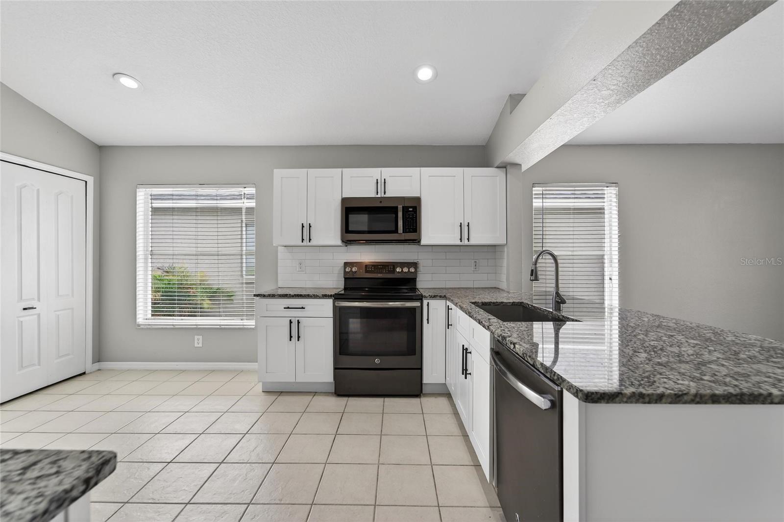 Image 17 of 58 For 11305 Symmes Lake Drive