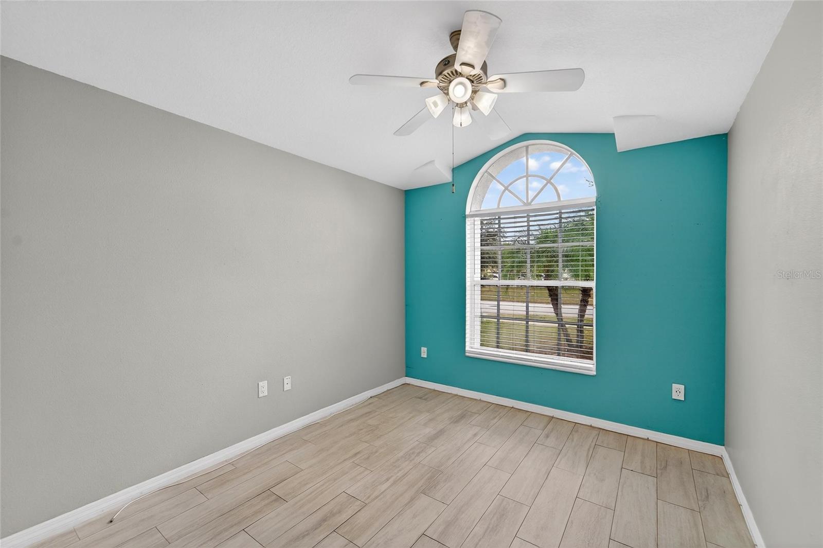 Image 28 of 58 For 11305 Symmes Lake Drive