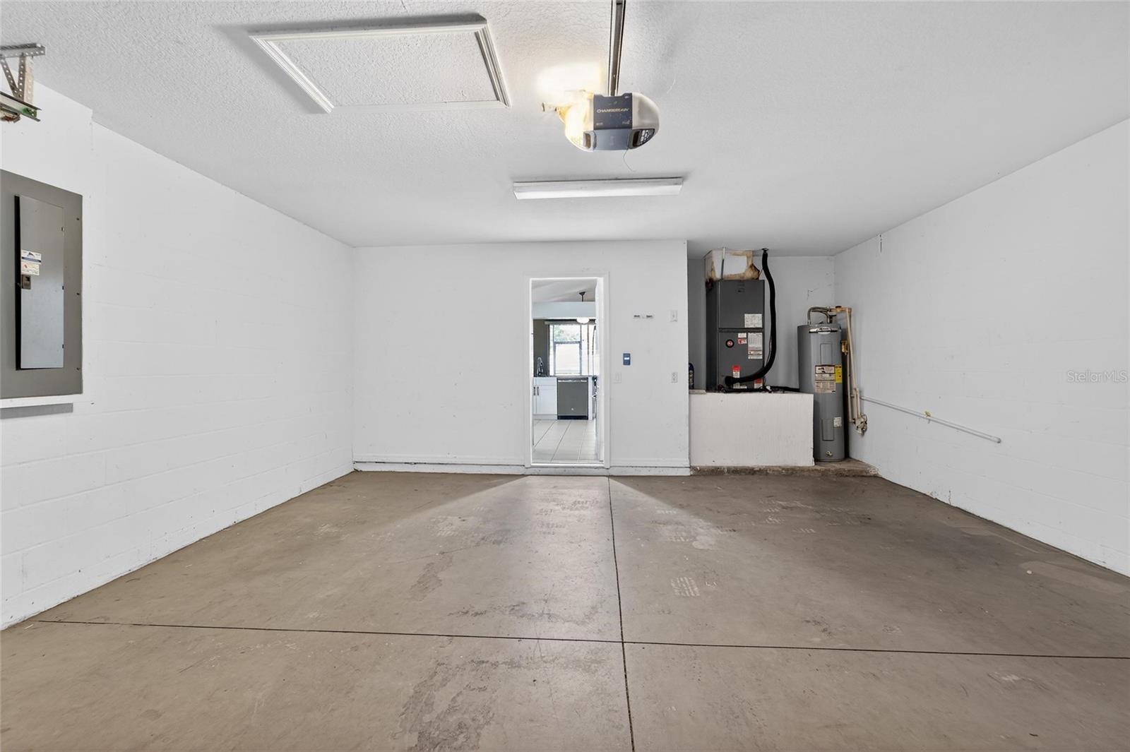 Image 41 of 58 For 11305 Symmes Lake Drive