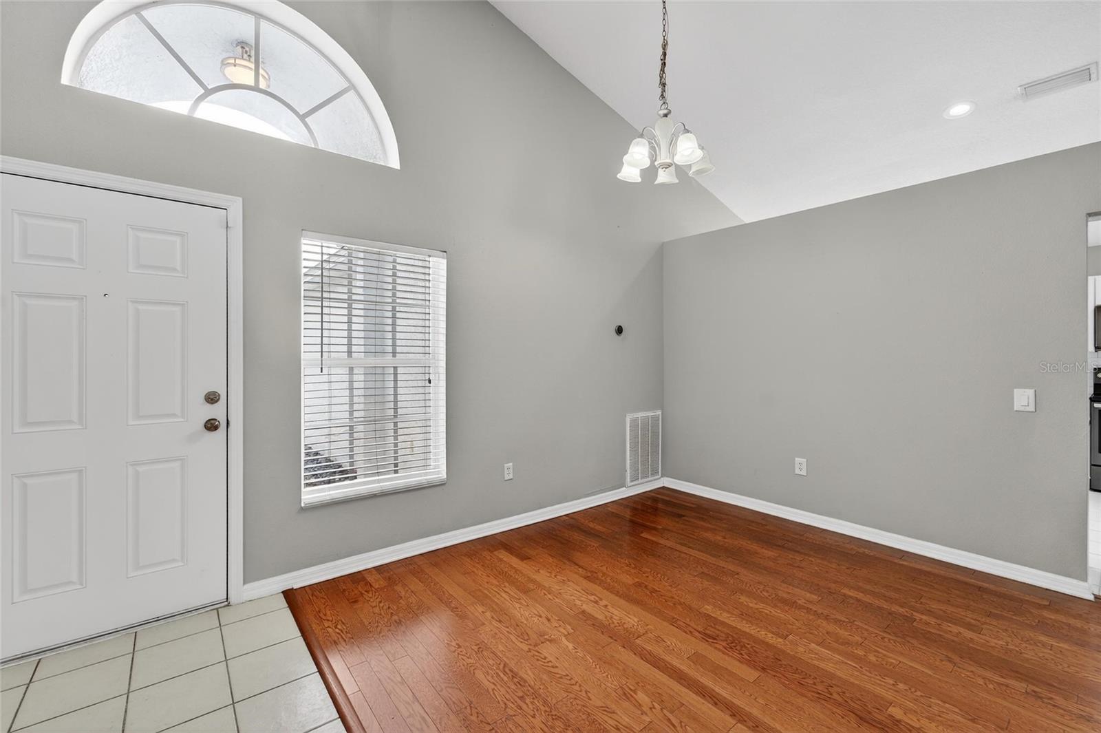 Image 5 of 58 For 11305 Symmes Lake Drive