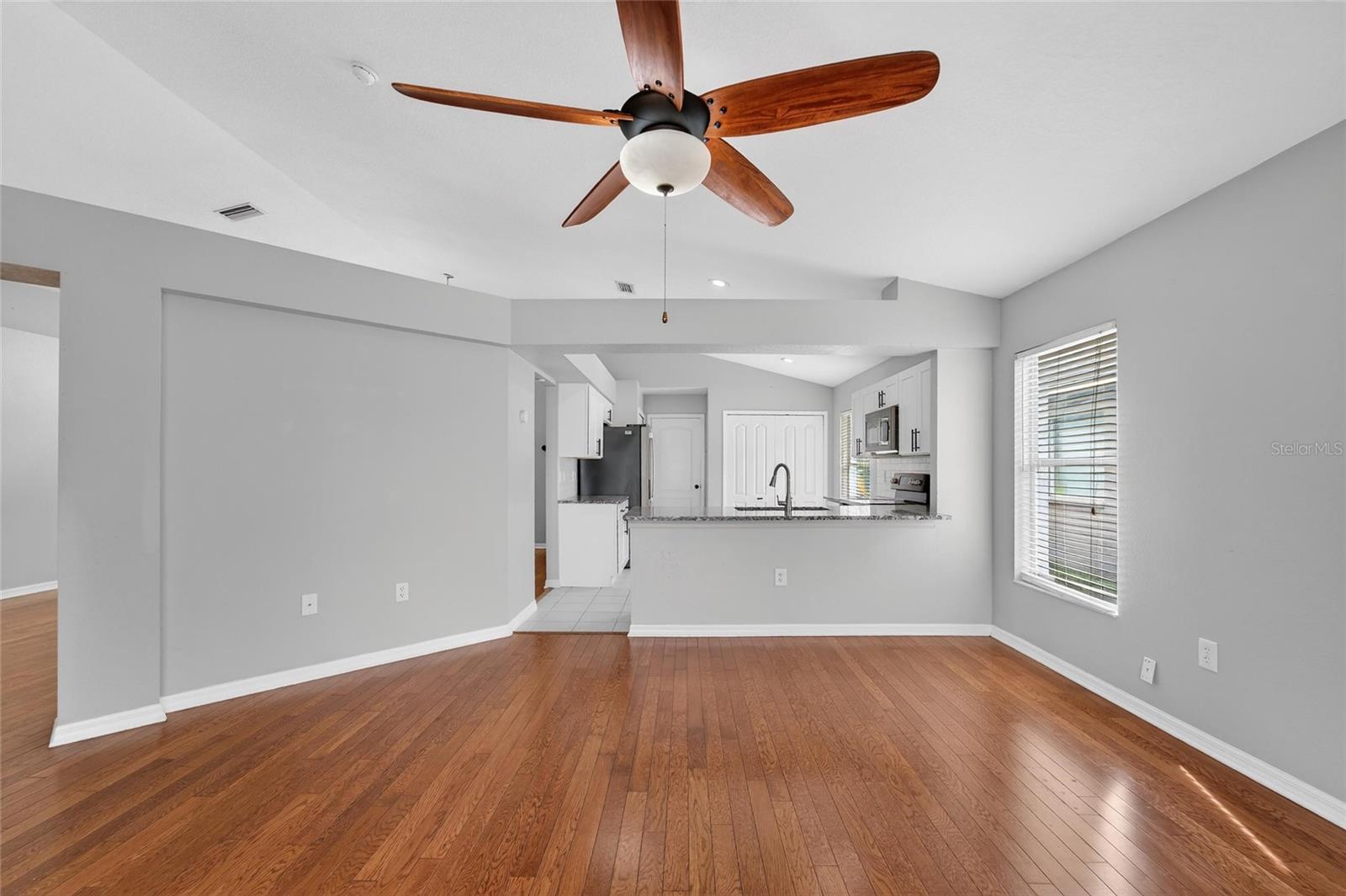 Image 7 of 58 For 11305 Symmes Lake Drive