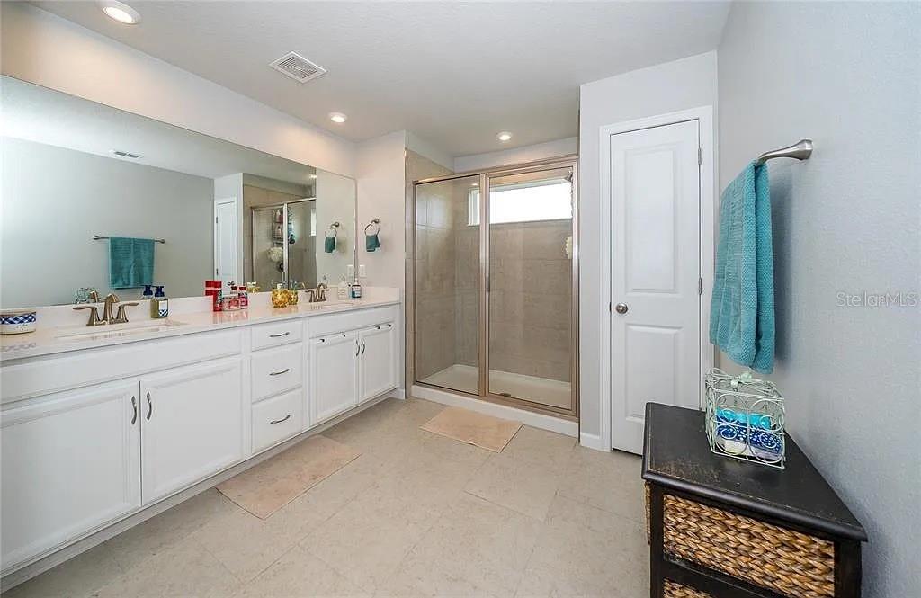 Image 12 of 23 For 26082 Woven Wicker Bend