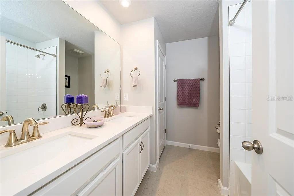 Image 14 of 23 For 26082 Woven Wicker Bend