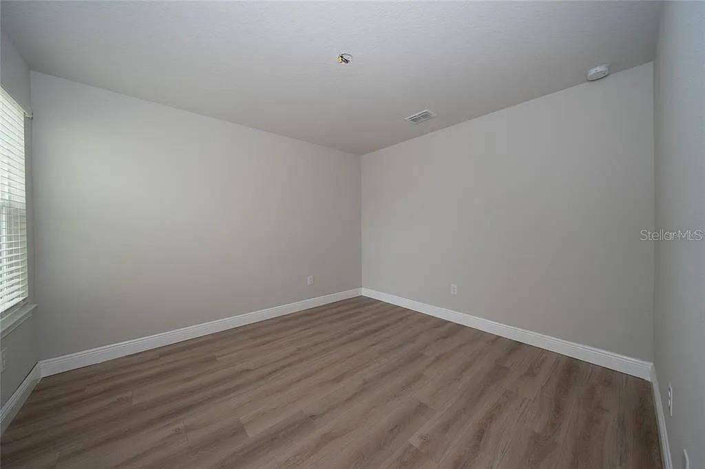 Image 15 of 23 For 26082 Woven Wicker Bend