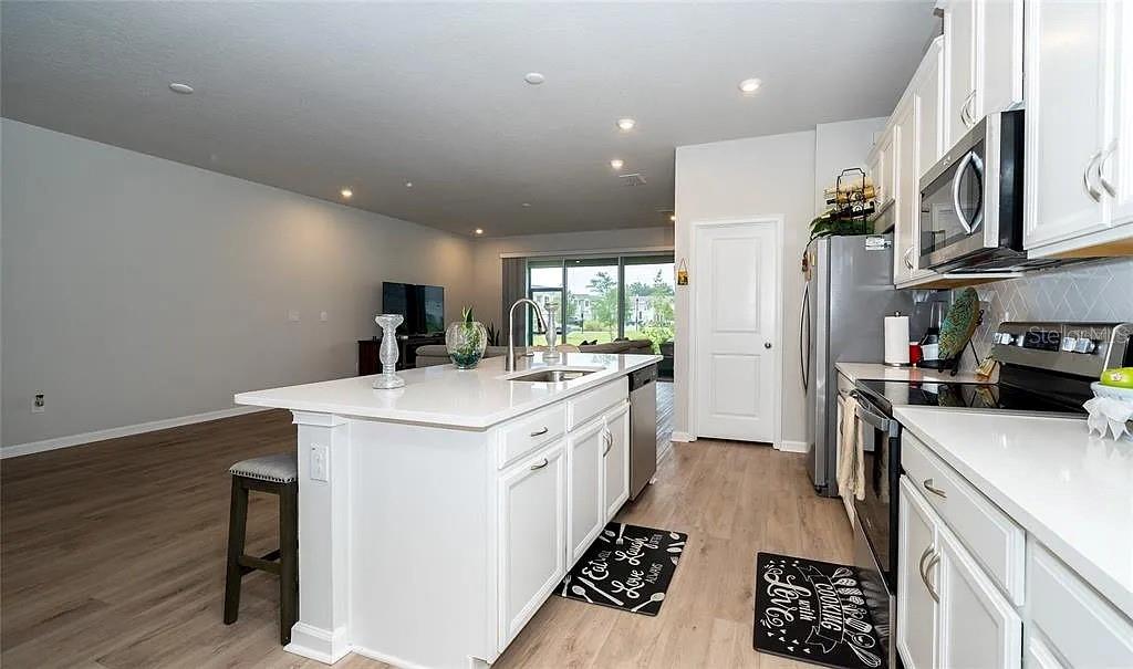 Image 3 of 23 For 26082 Woven Wicker Bend