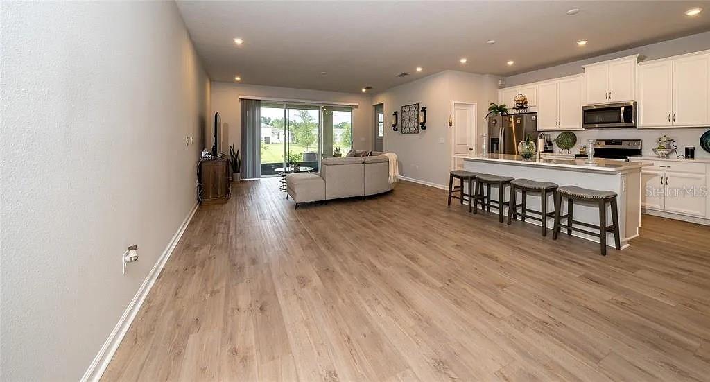 Image 5 of 23 For 26082 Woven Wicker Bend