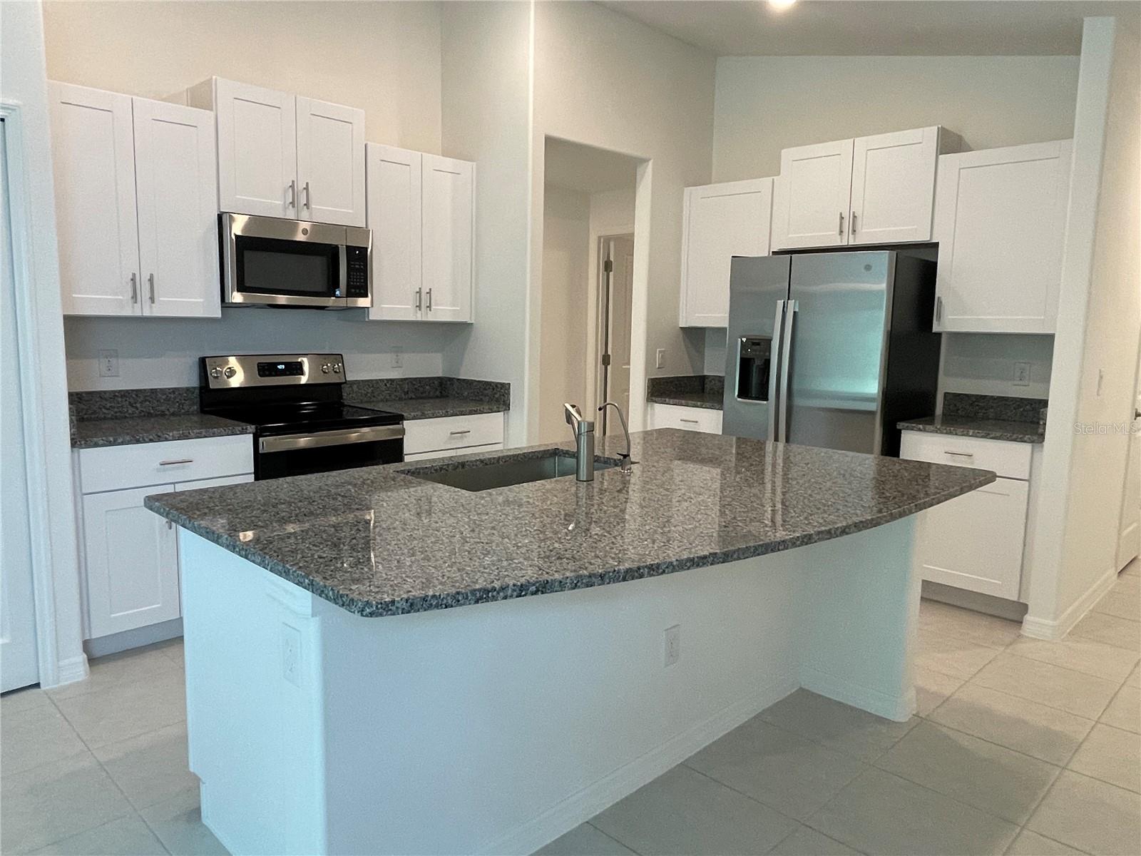 Image 6 of 47 For 36544 Smithfield Ln