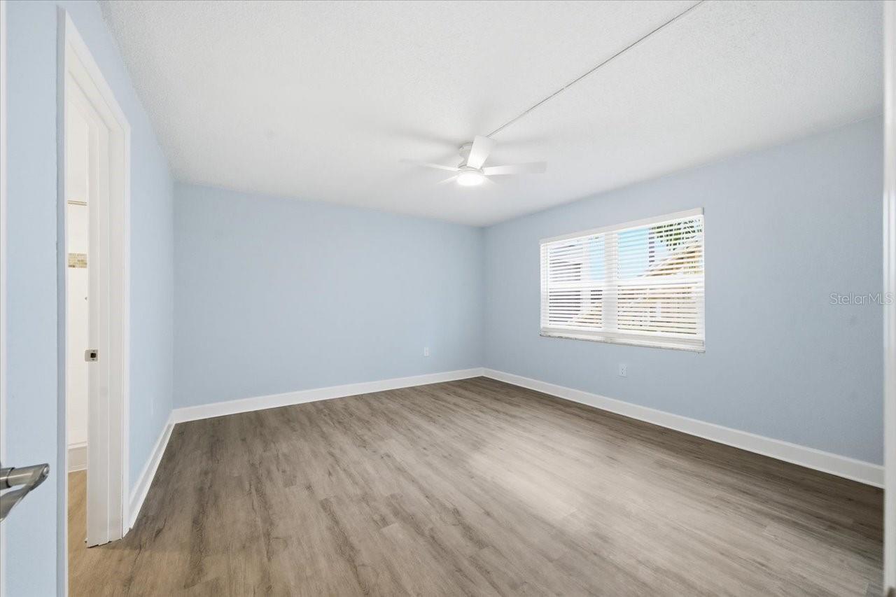 Image 24 of 44 For 17035 Gulf Boulevard 118