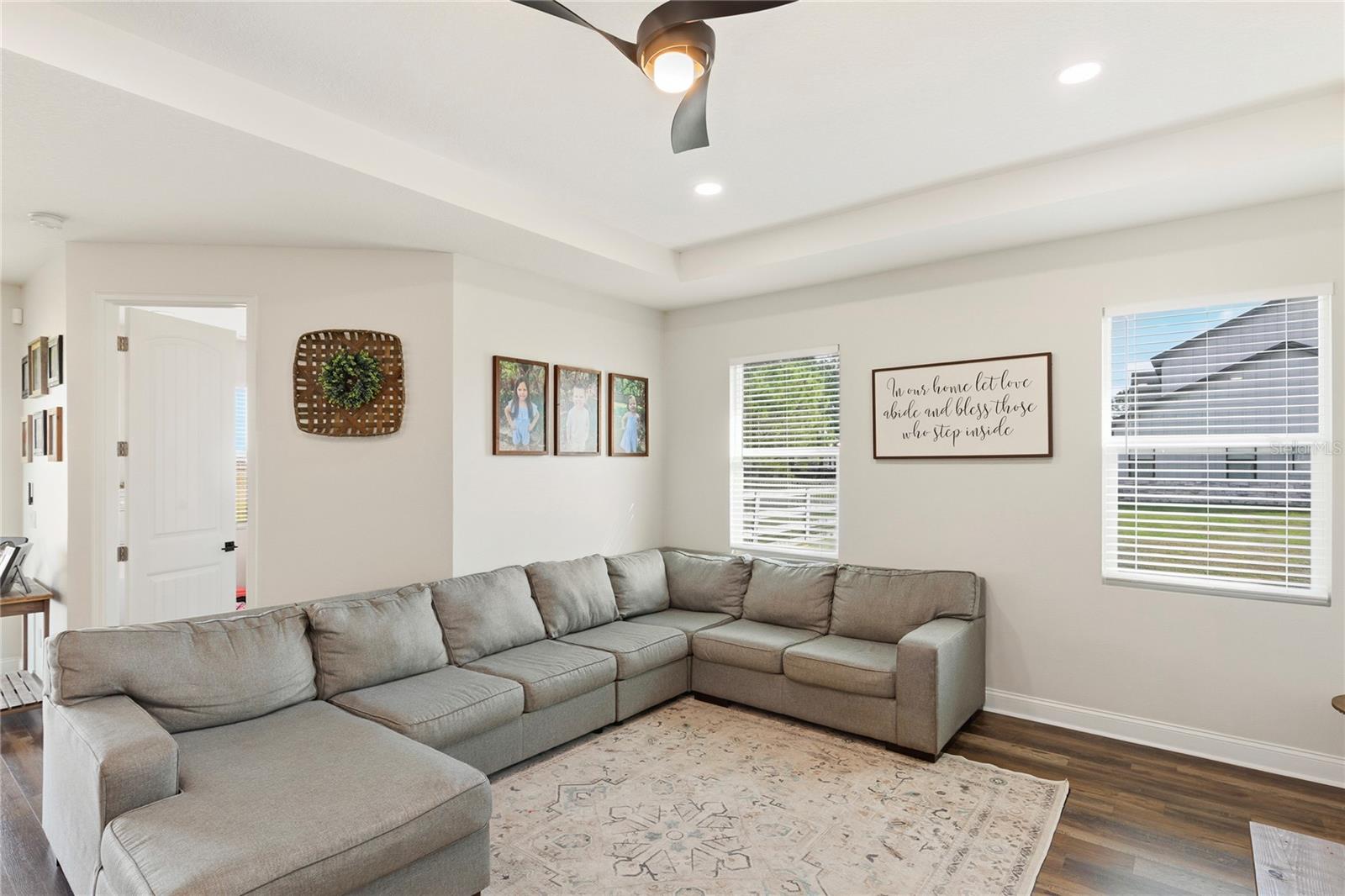 Image 14 of 37 For 32923 Drake Estates Way