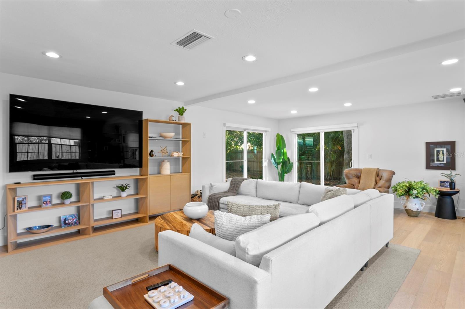 Image 19 of 65 For 4911 Bay Way Place