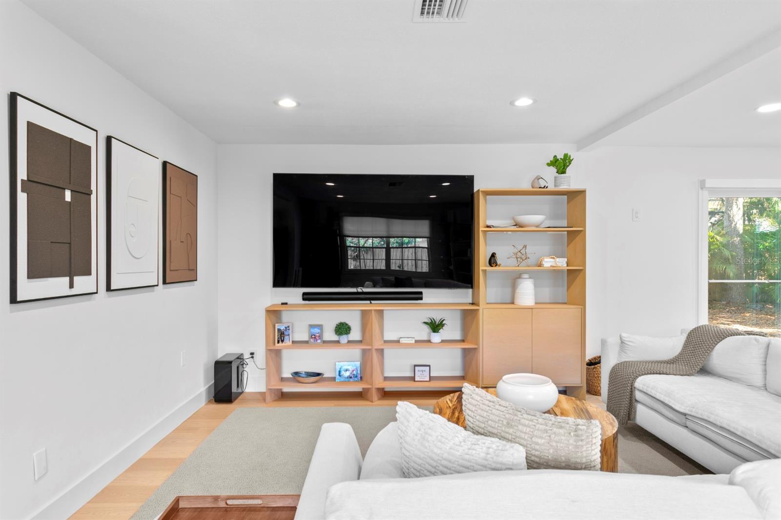 Image 20 of 65 For 4911 Bay Way Place