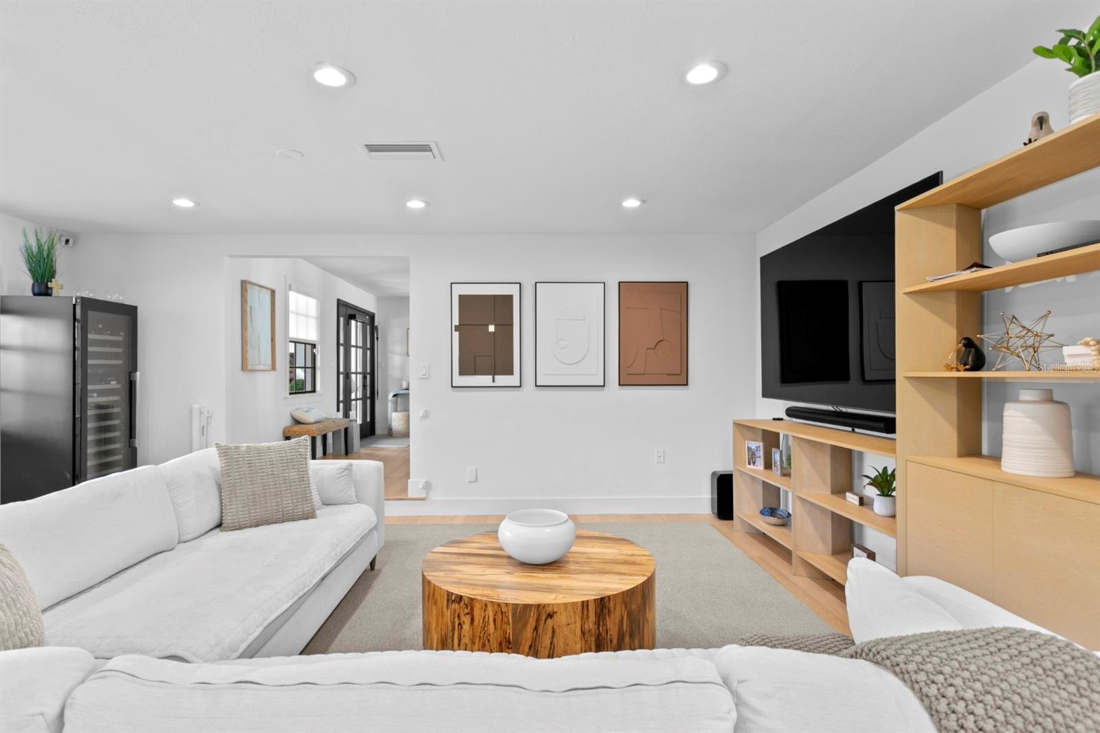 Image 21 of 65 For 4911 Bay Way Place