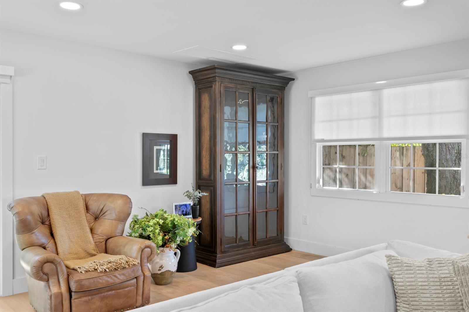 Image 23 of 65 For 4911 Bay Way Place