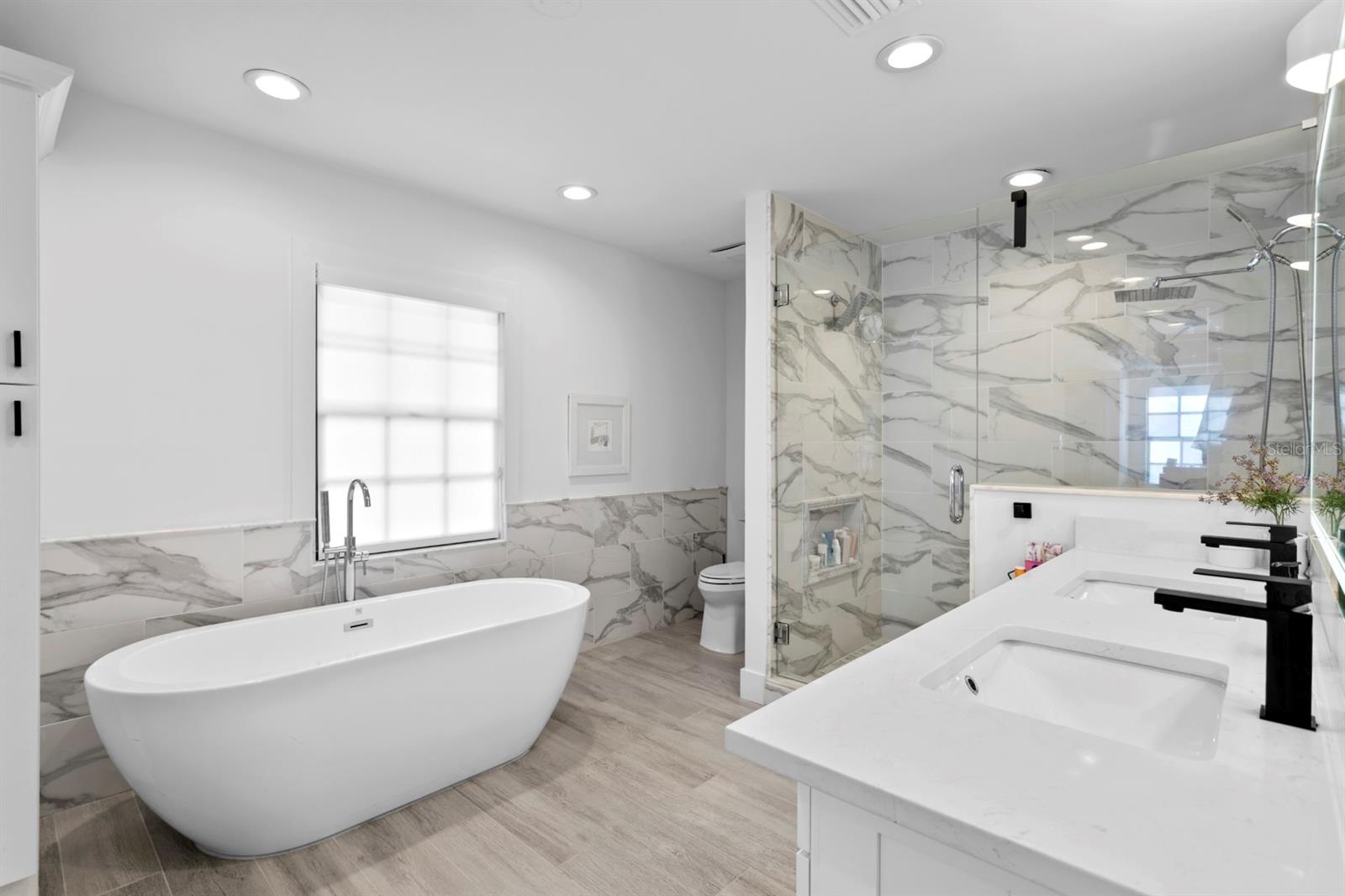 Image 43 of 65 For 4911 Bay Way Place