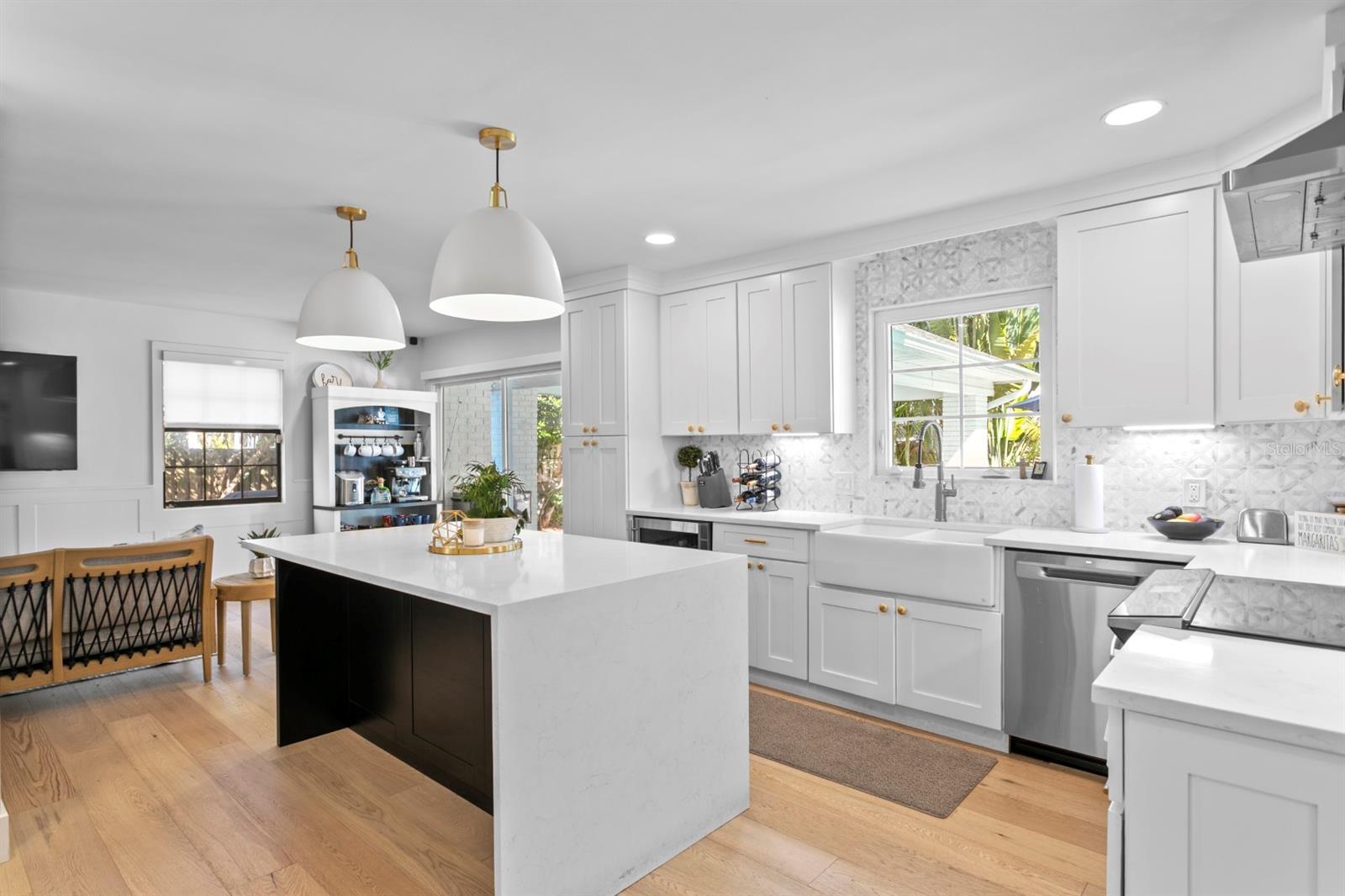 Image 7 of 65 For 4911 Bay Way Place