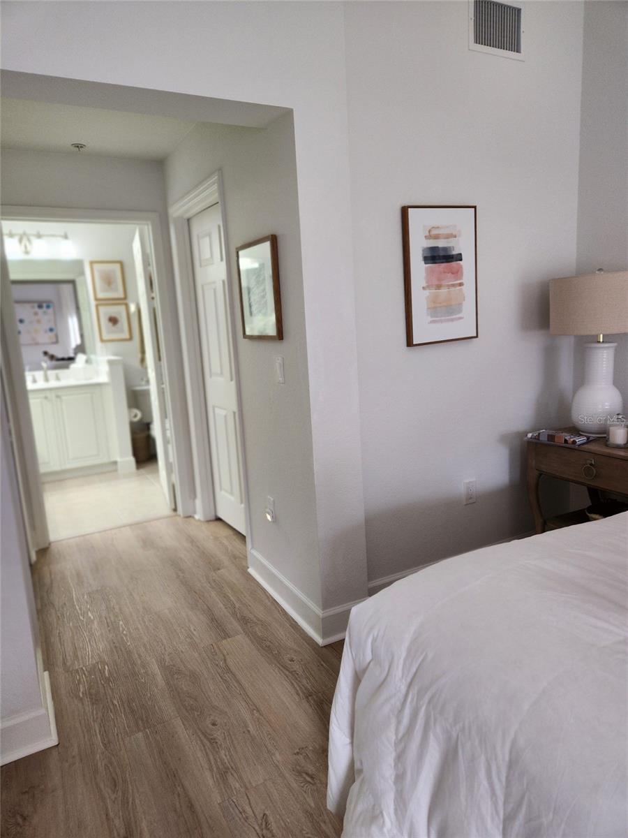 Image 16 of 33 For 17298 Acapulco Road 512