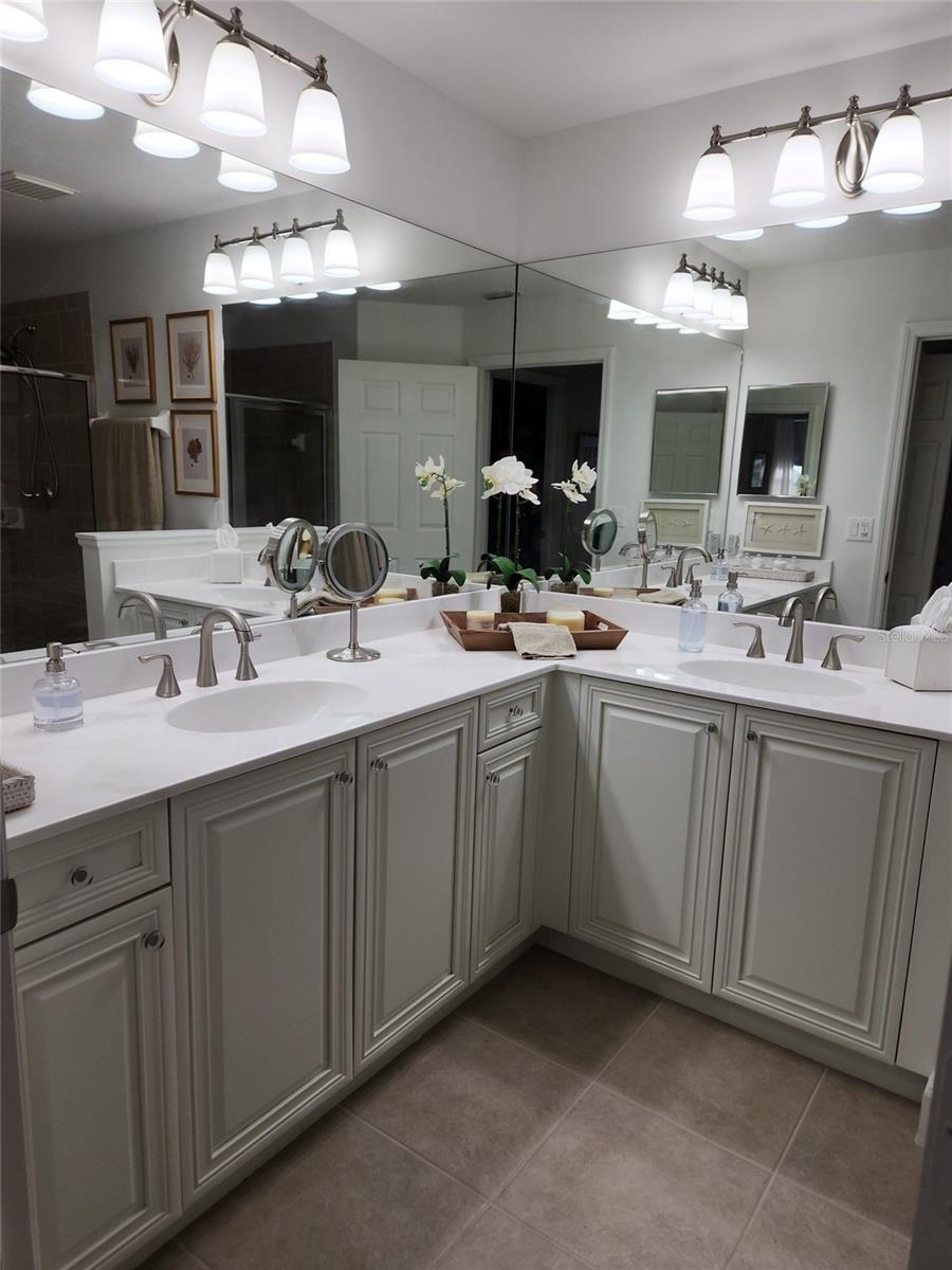 Image 18 of 33 For 17298 Acapulco Road 512