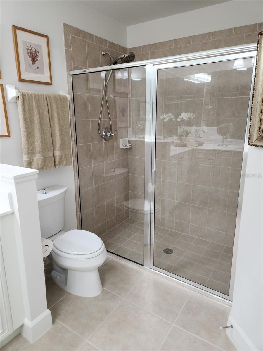 Image 19 of 33 For 17298 Acapulco Road 512