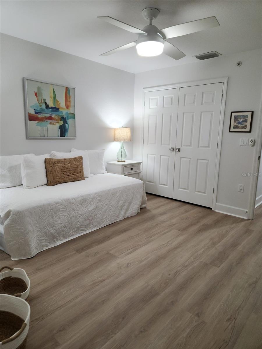 Image 21 of 33 For 17298 Acapulco Road 512