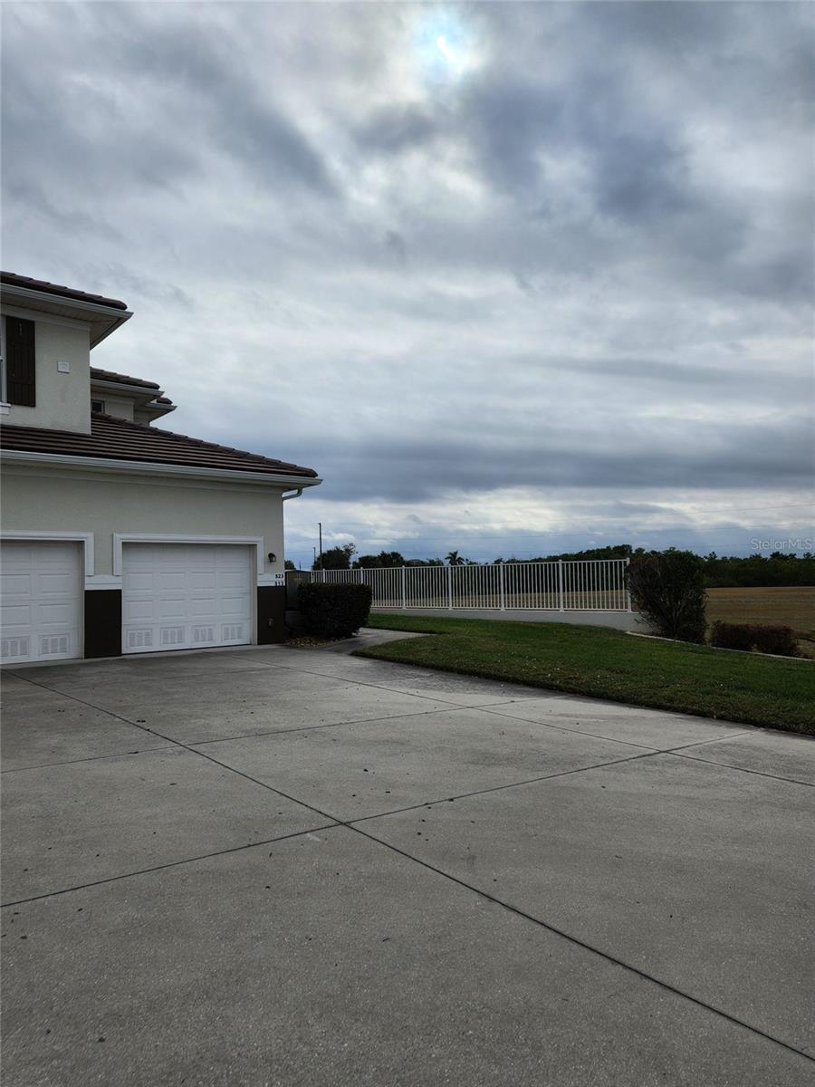 Image 31 of 33 For 17298 Acapulco Road 512