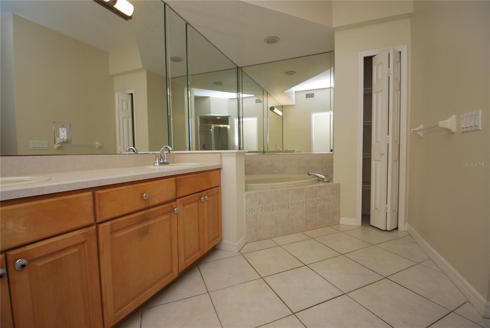 Image 12 of 18 For 4224 Preserve Place 4224