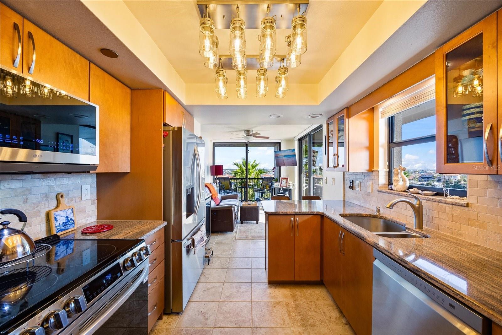 Image 16 of 56 For 1600 Gulf Boulevard 618