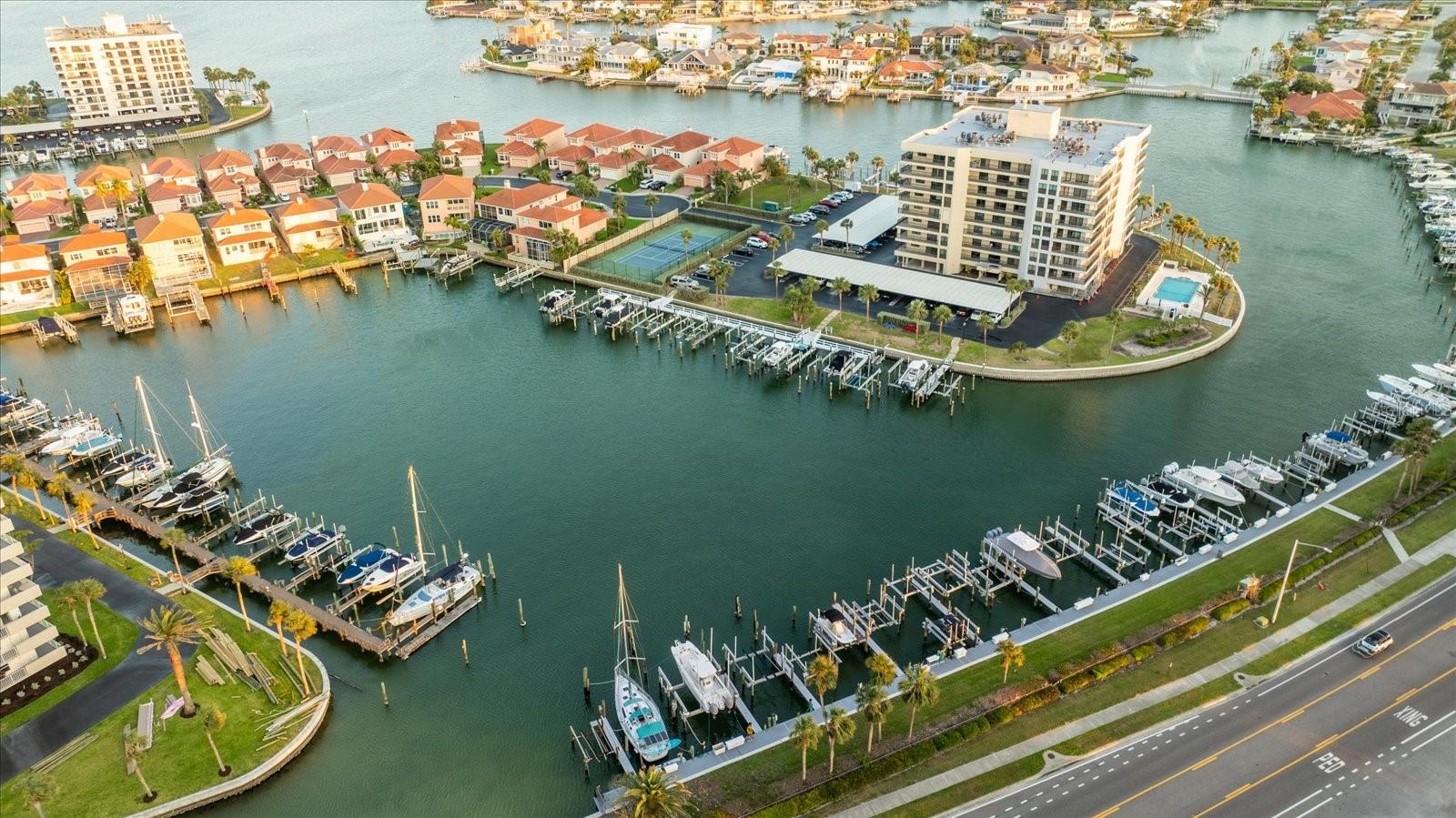 Image 42 of 56 For 1600 Gulf Boulevard 618