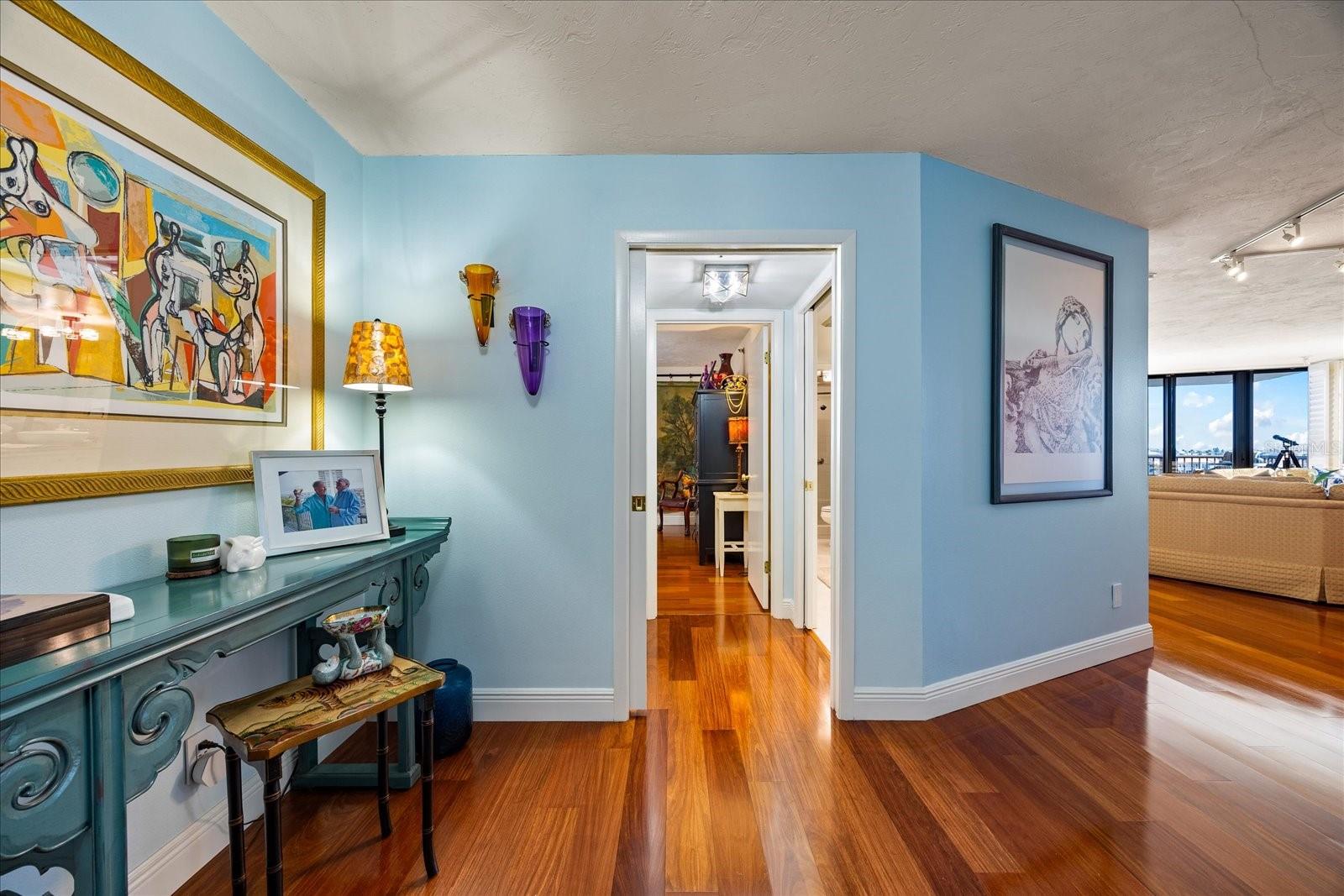 Image 6 of 56 For 1600 Gulf Boulevard 618