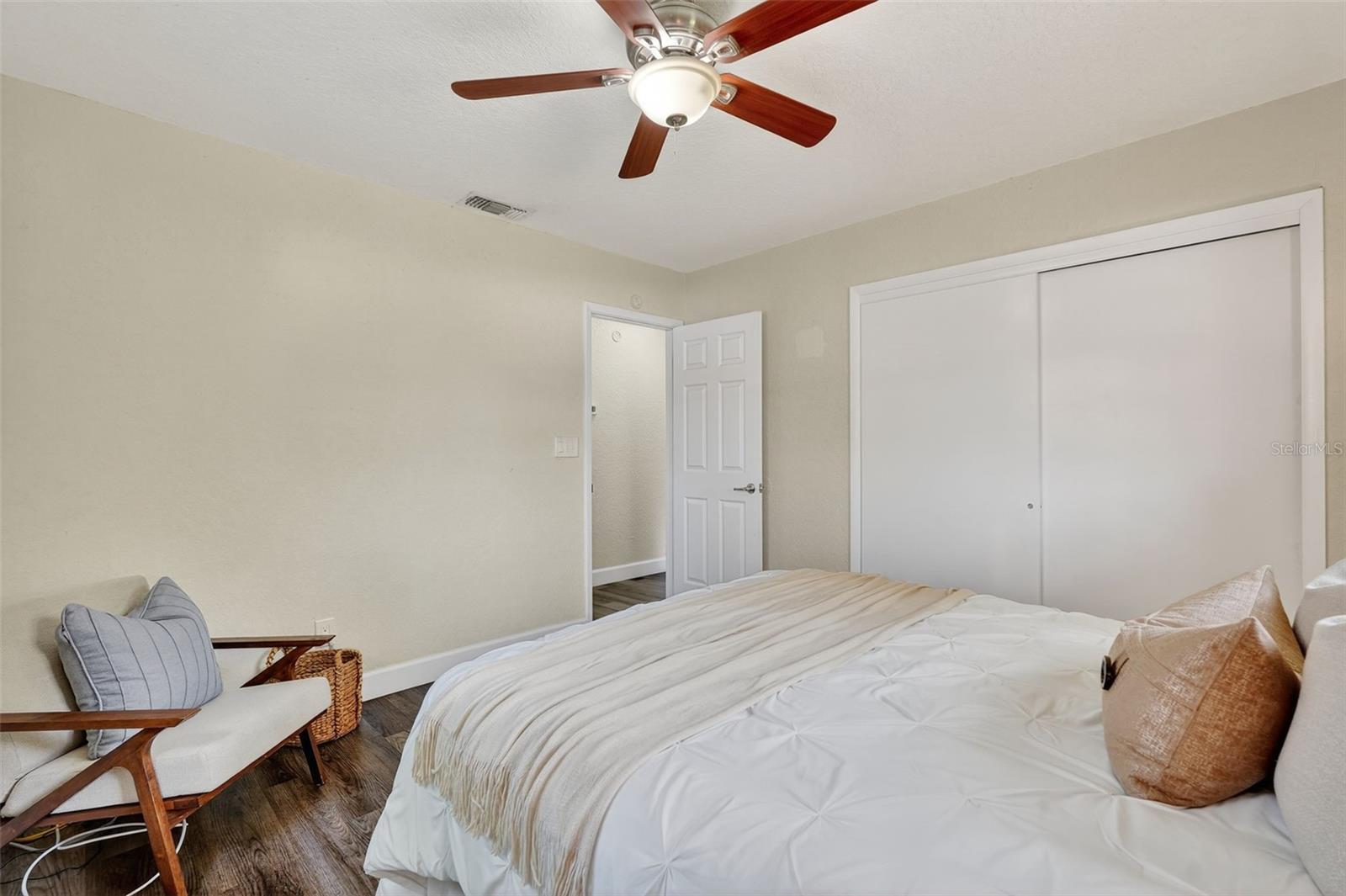 Image 15 of 35 For 11119 Temple Avenue