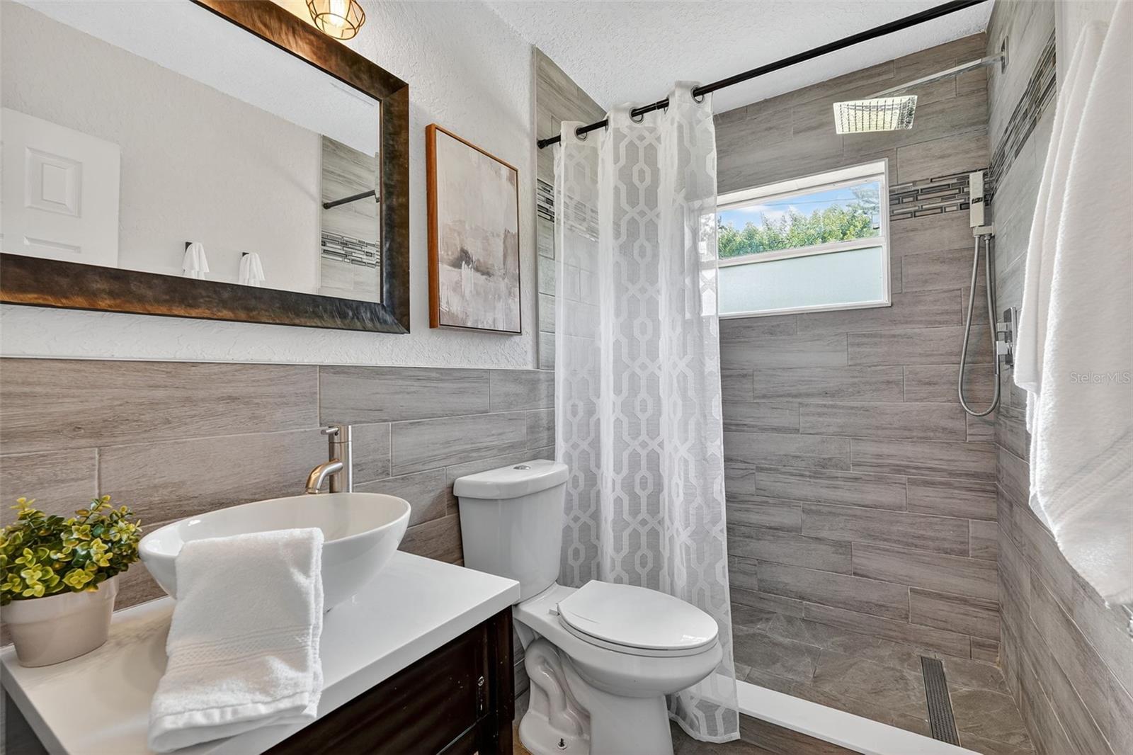 Image 20 of 35 For 11119 Temple Avenue