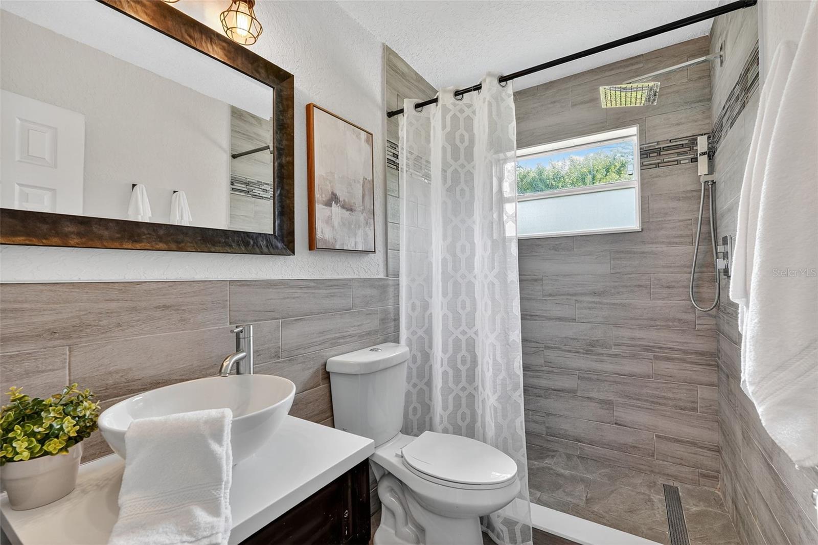 Image 21 of 35 For 11119 Temple Avenue