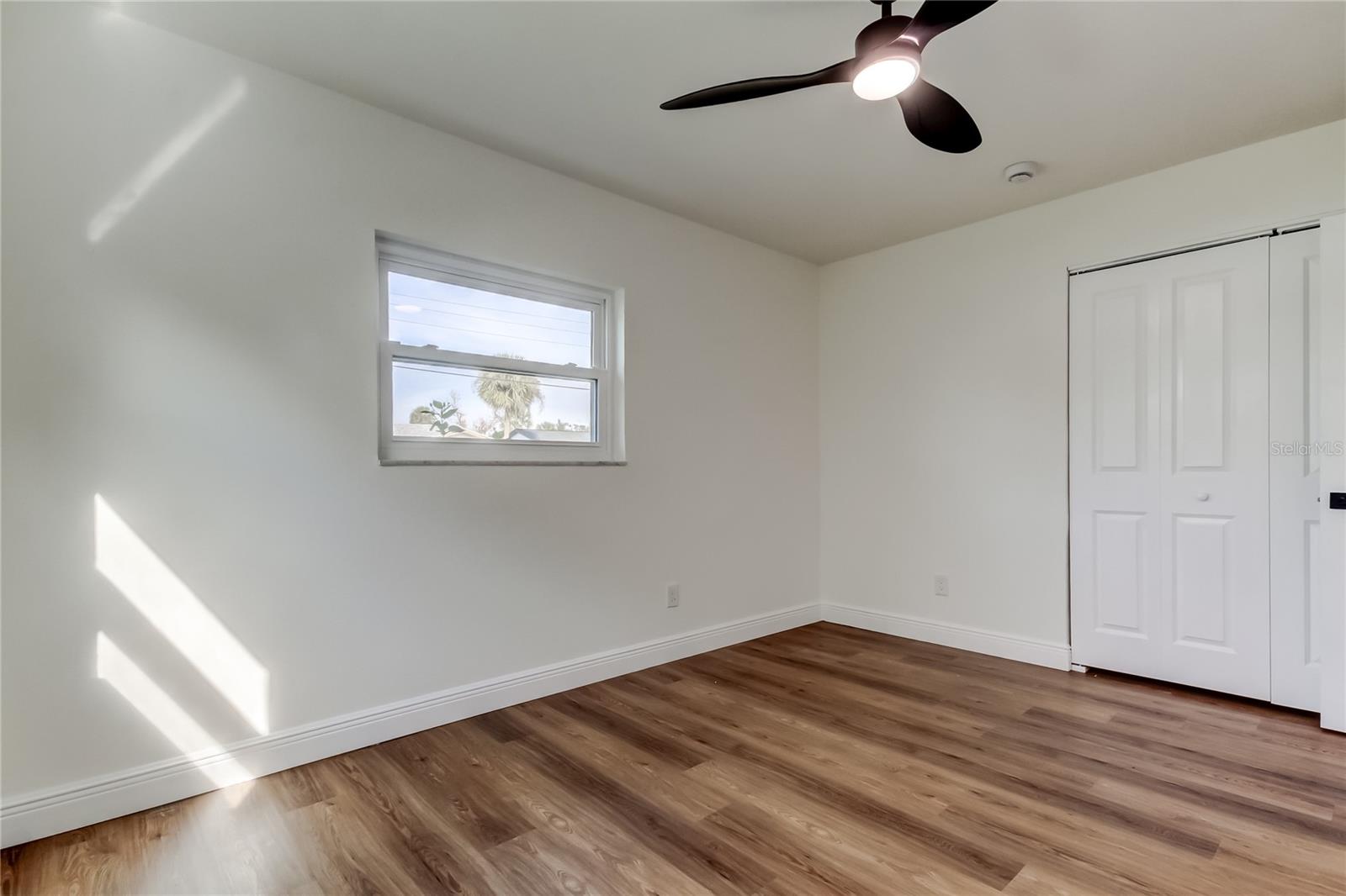 Image 15 of 28 For 8722 Elmwood Lane