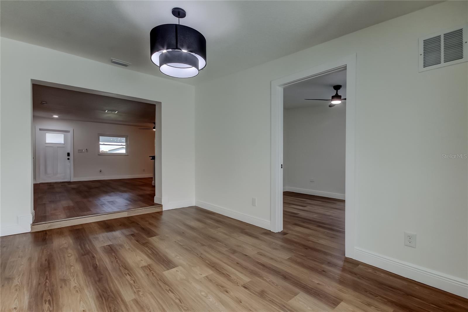 Image 20 of 28 For 8722 Elmwood Lane