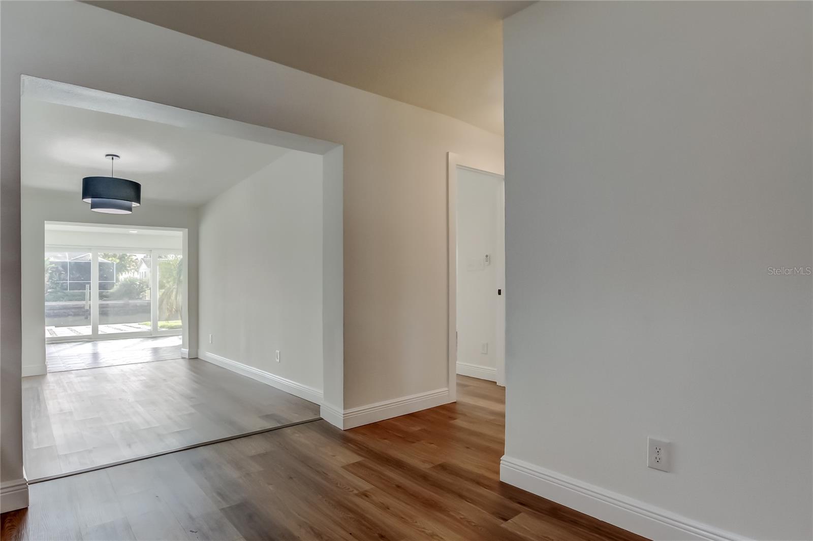 Image 22 of 28 For 8722 Elmwood Lane