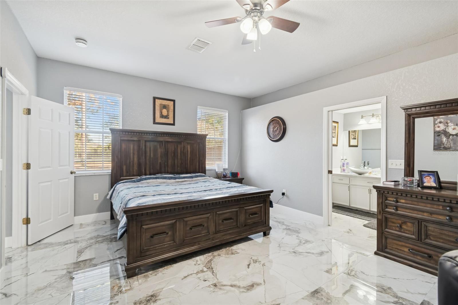 Image 17 of 56 For 9078 Birmingham Avenue