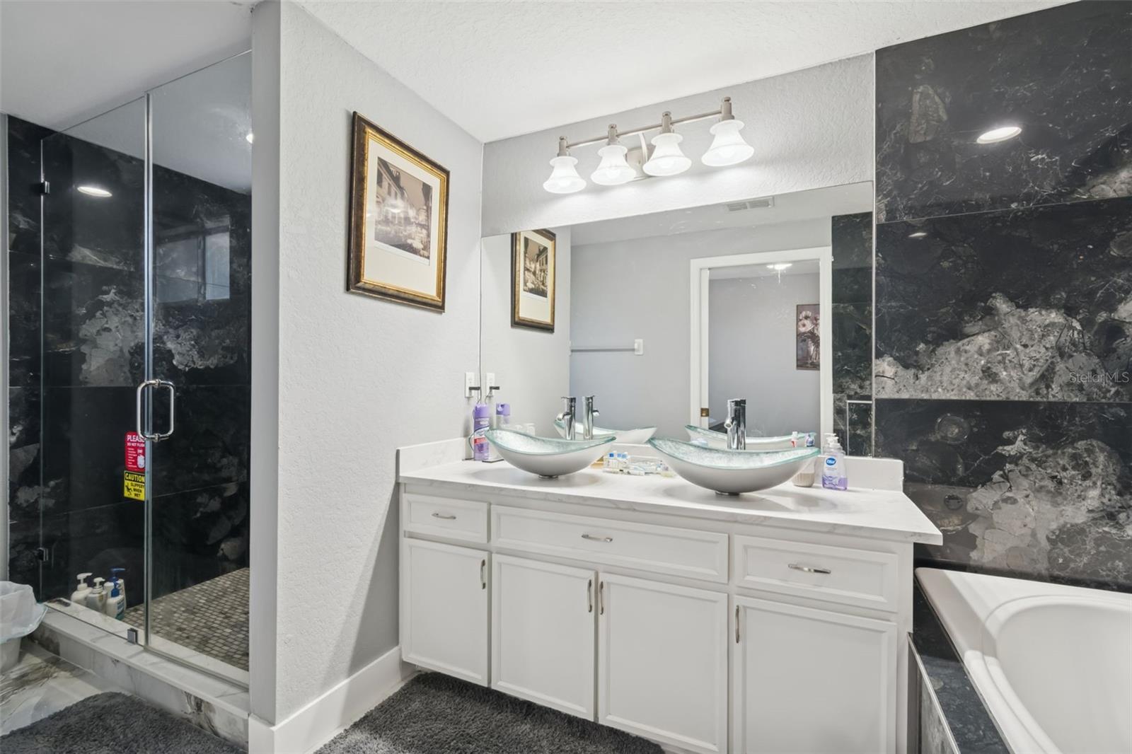 Image 19 of 56 For 9078 Birmingham Avenue