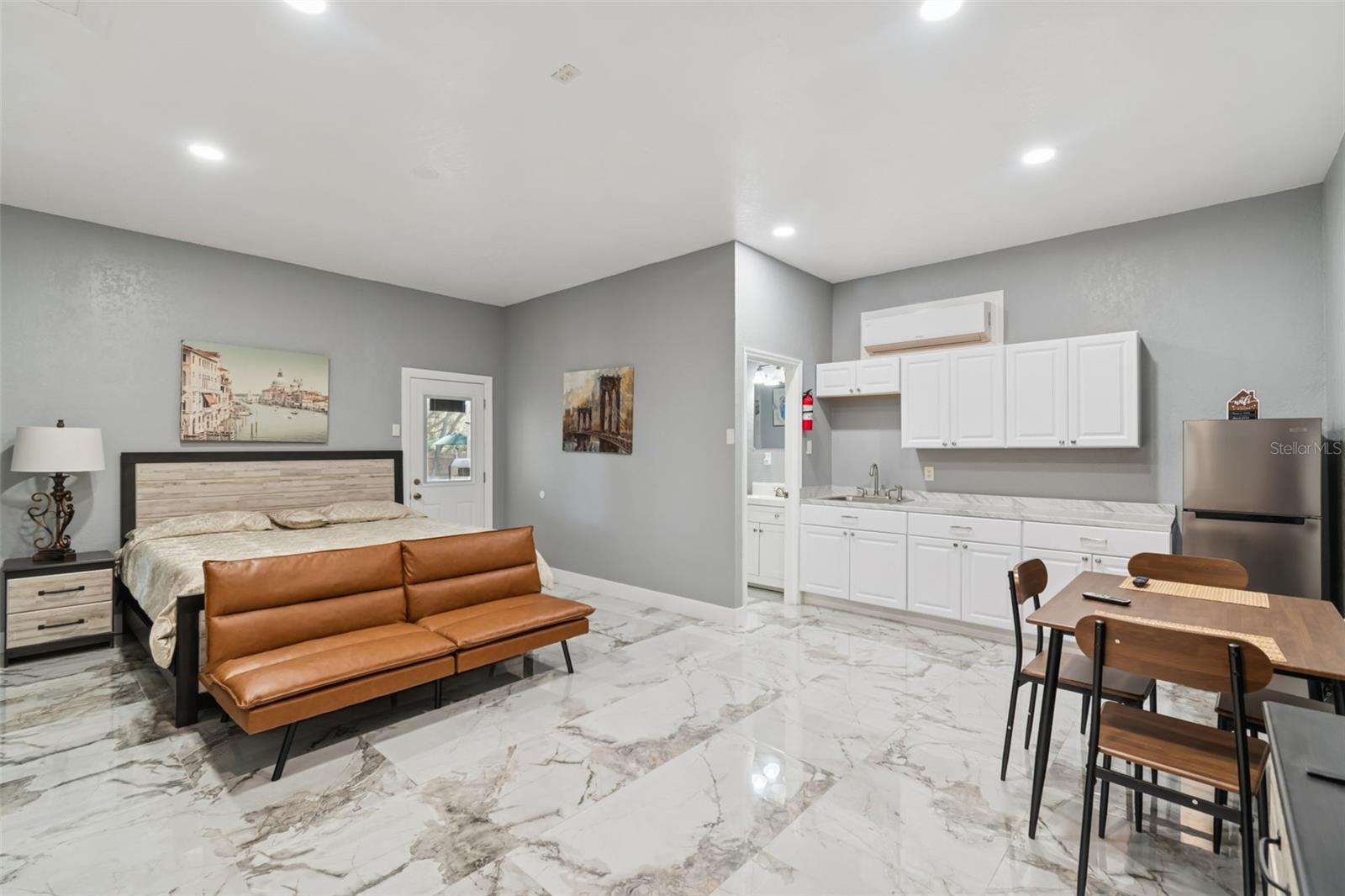 Image 25 of 56 For 9078 Birmingham Avenue