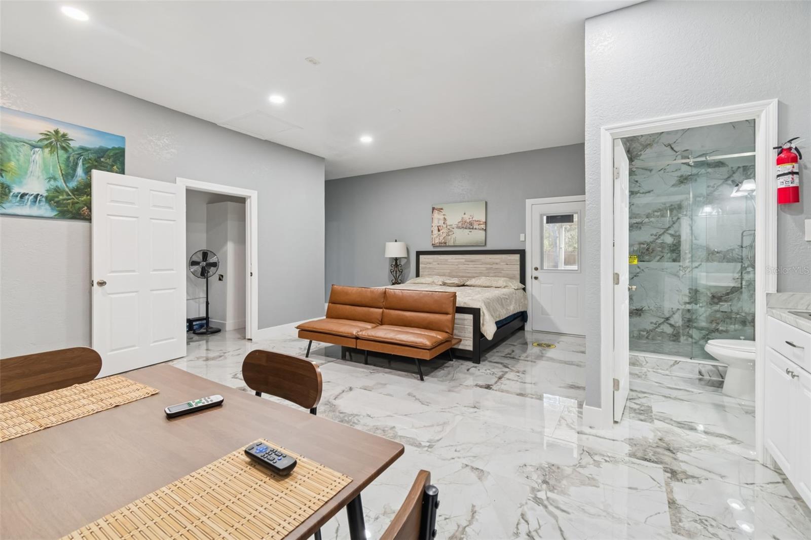 Image 26 of 56 For 9078 Birmingham Avenue