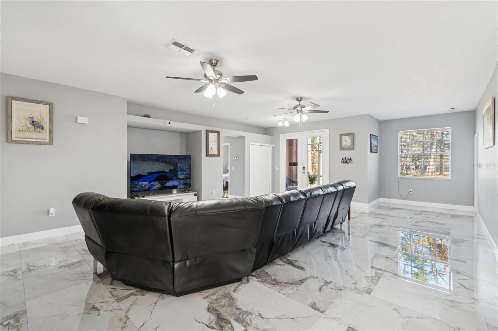 Image 7 of 56 For 9078 Birmingham Avenue