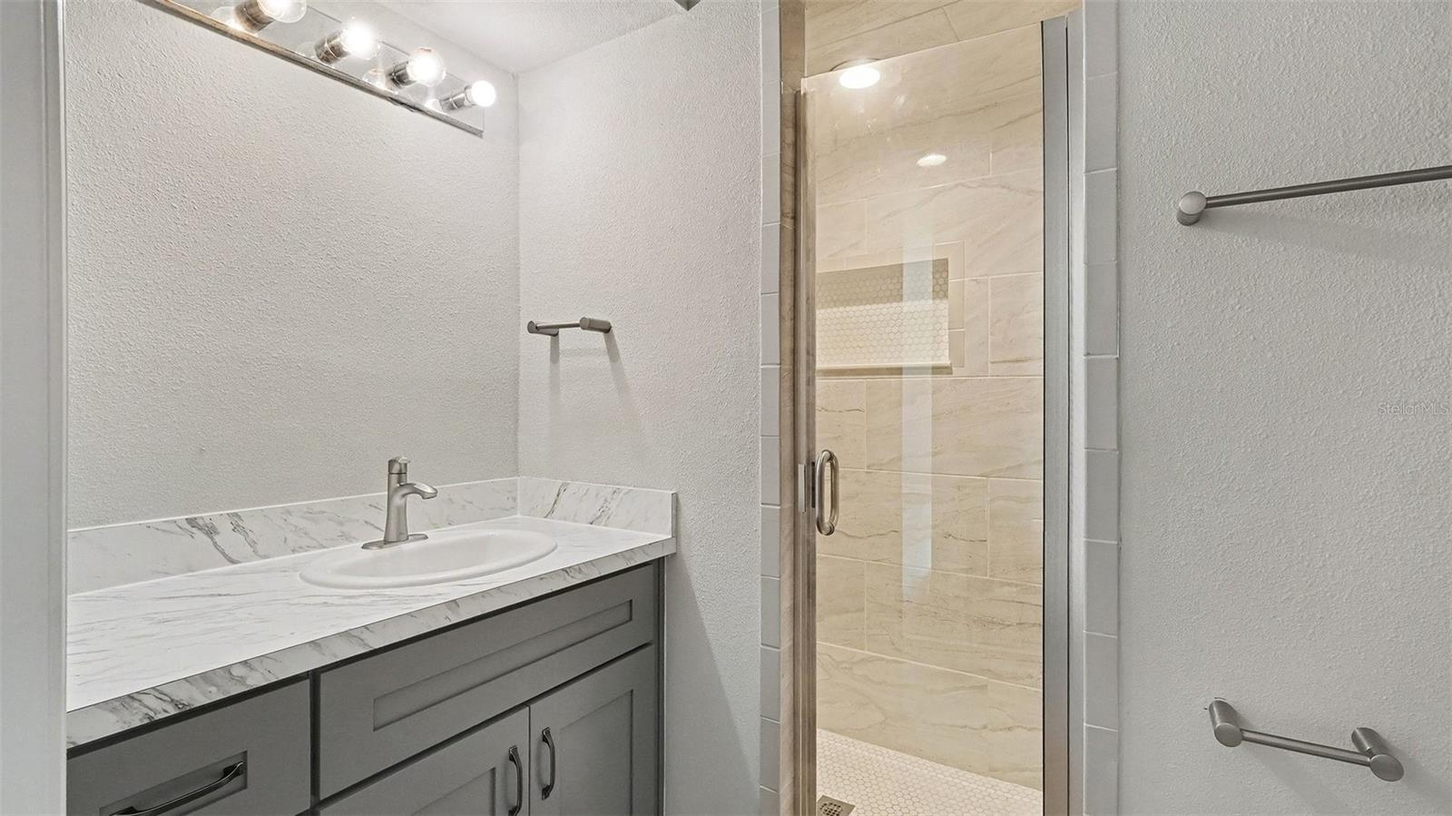 Image 18 of 30 For 11616 Kingfisher Court 180