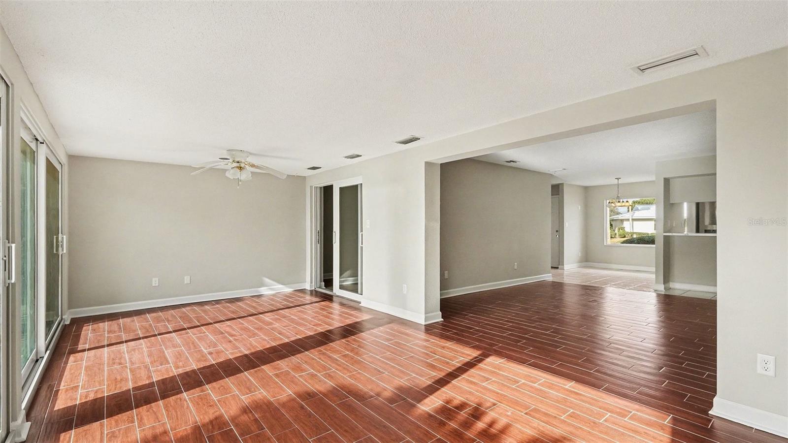 Image 20 of 30 For 11616 Kingfisher Court 180