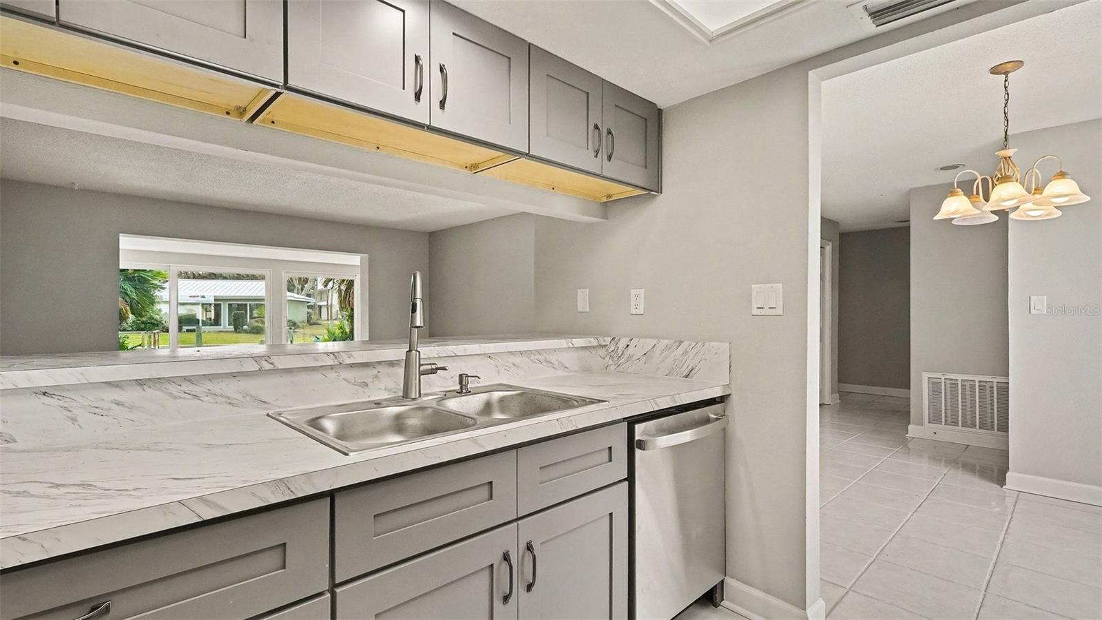 Image 21 of 30 For 11616 Kingfisher Court 180