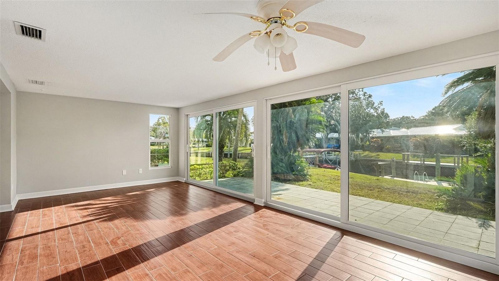 Image 27 of 30 For 11616 Kingfisher Court 180