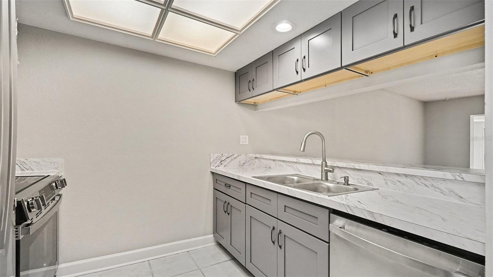 Image 5 of 30 For 11616 Kingfisher Court 180