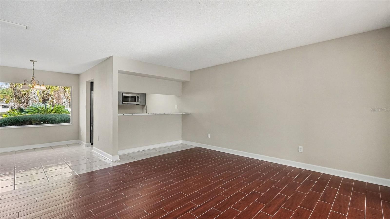 Image 9 of 30 For 11616 Kingfisher Court 180