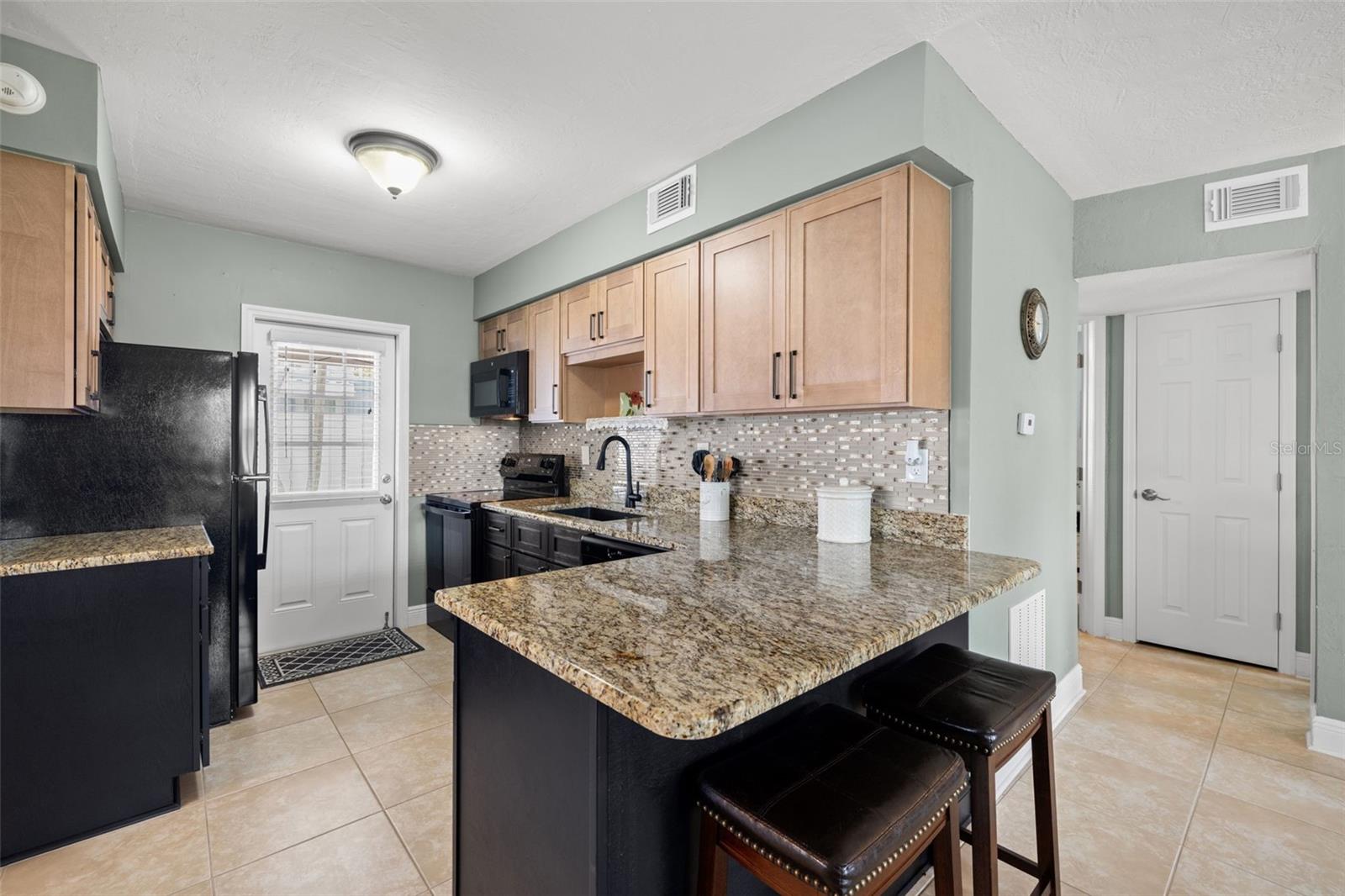 Image 11 of 37 For 7285 14th Avenue S