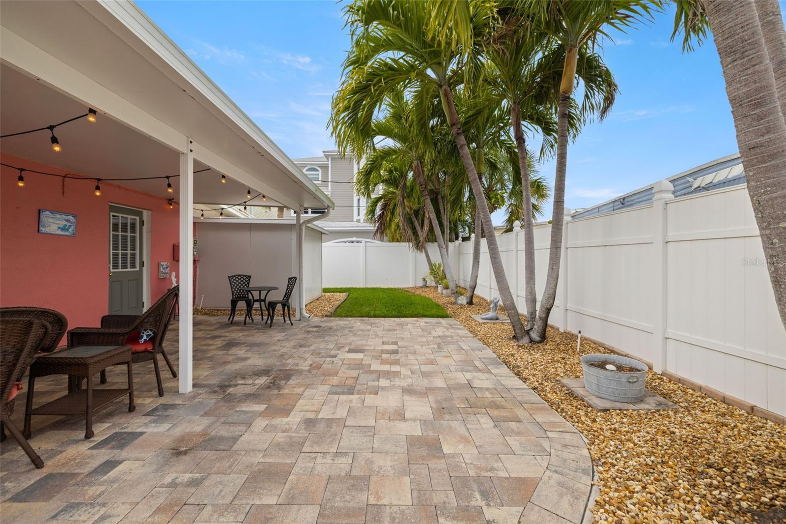 Image 23 of 37 For 7285 14th Avenue S