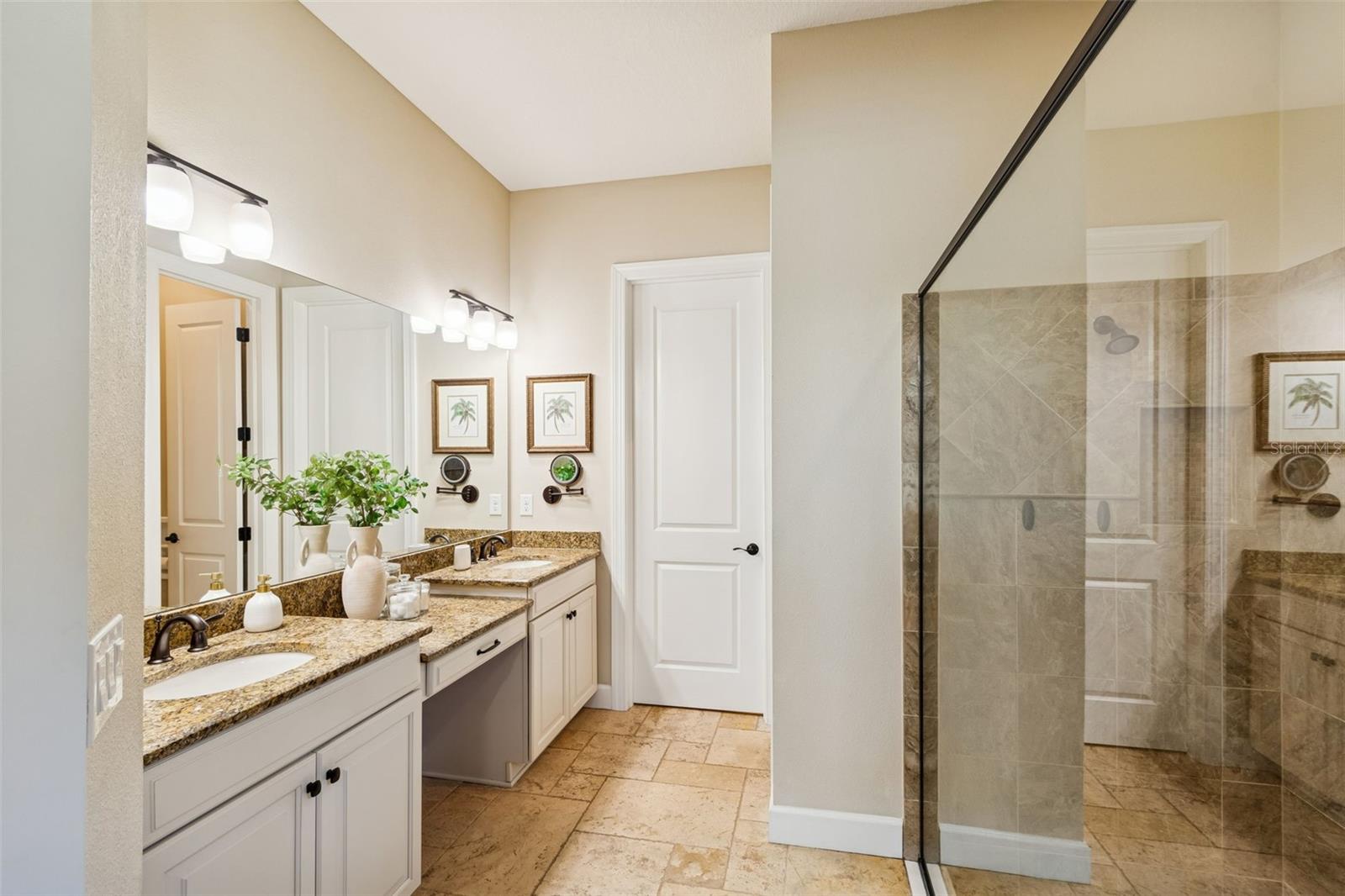 Image 11 of 76 For 8551 Grand Alberato Road