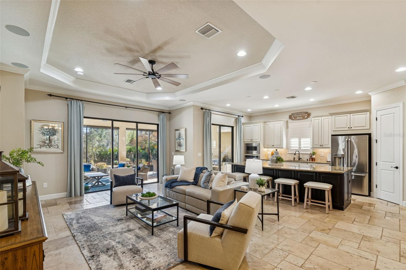 Image 24 of 76 For 8551 Grand Alberato Road